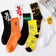 Load image into Gallery viewer, Creative High Quality Harajuku Fashion Men street Hip Hop Cotton Unisex happy socks Funny skateboard flame socks - Astrata Trial Store
