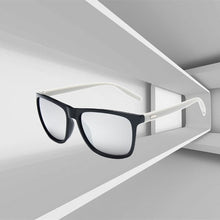 Load image into Gallery viewer, Vintage Luxury Sunglasses - Astrata Trial Store
