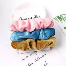 Load image into Gallery viewer, 3Pcs Vintage Scrunchie Set Elastic Hair Bands - Astrata Trial Store
